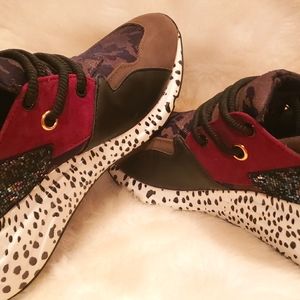 Steven Madden Womens Cliff Sneakers